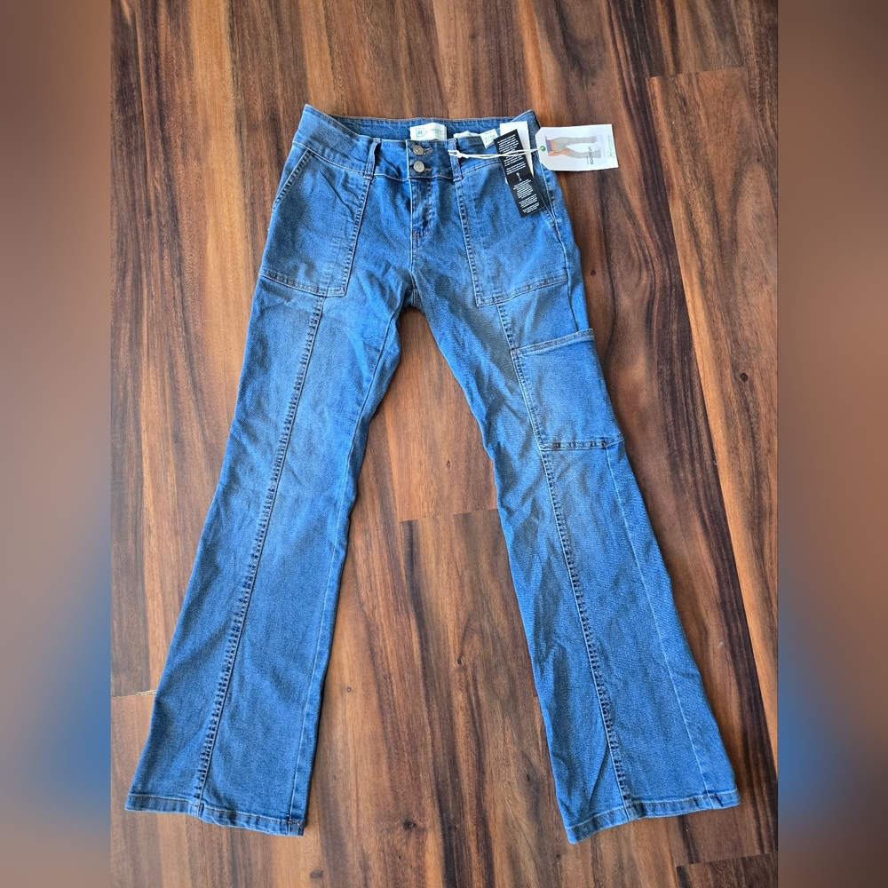 Celebrity Pink Low-Rise Bootcut Pants